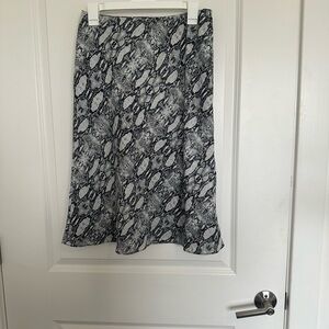 Socialite Monochrome Patterned A-Line Skirt
